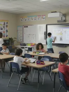 Modern US classroom with technology integration