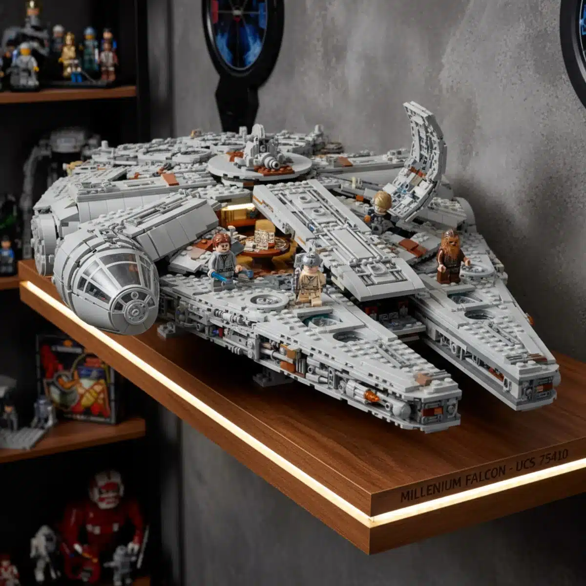 Detailed Lego Star Wars UCS Millennium Falcon